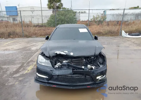 2013 Mercedes-Benz C 250 from USA, damaged, VIN WDDGJ4HB4DF959483